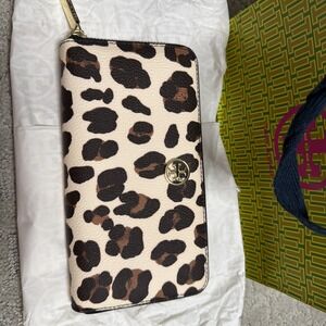 NWT Tory Burch Robinson Printed Zip Continental Wallet In Ocelot Leopard Print